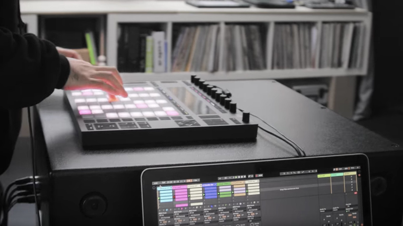 Ableton 給 Push 用戶定制了一個擴(kuò)展包，分分鐘讓你制造嘻哈節(jié)拍