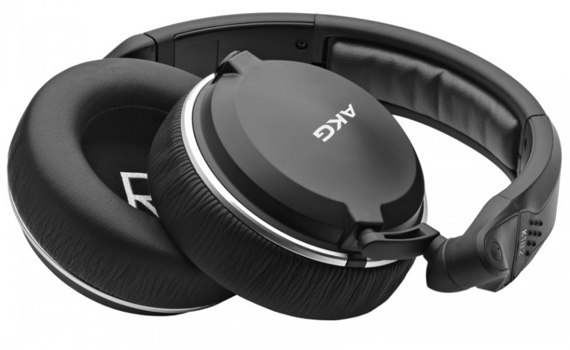 重低音來襲，感受現(xiàn)場的躁動——AKG K182 現(xiàn)場音樂耳機評測